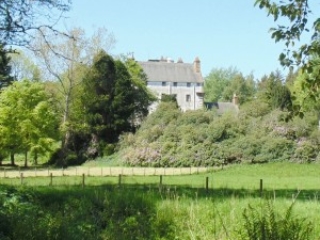 self catering castle grounds